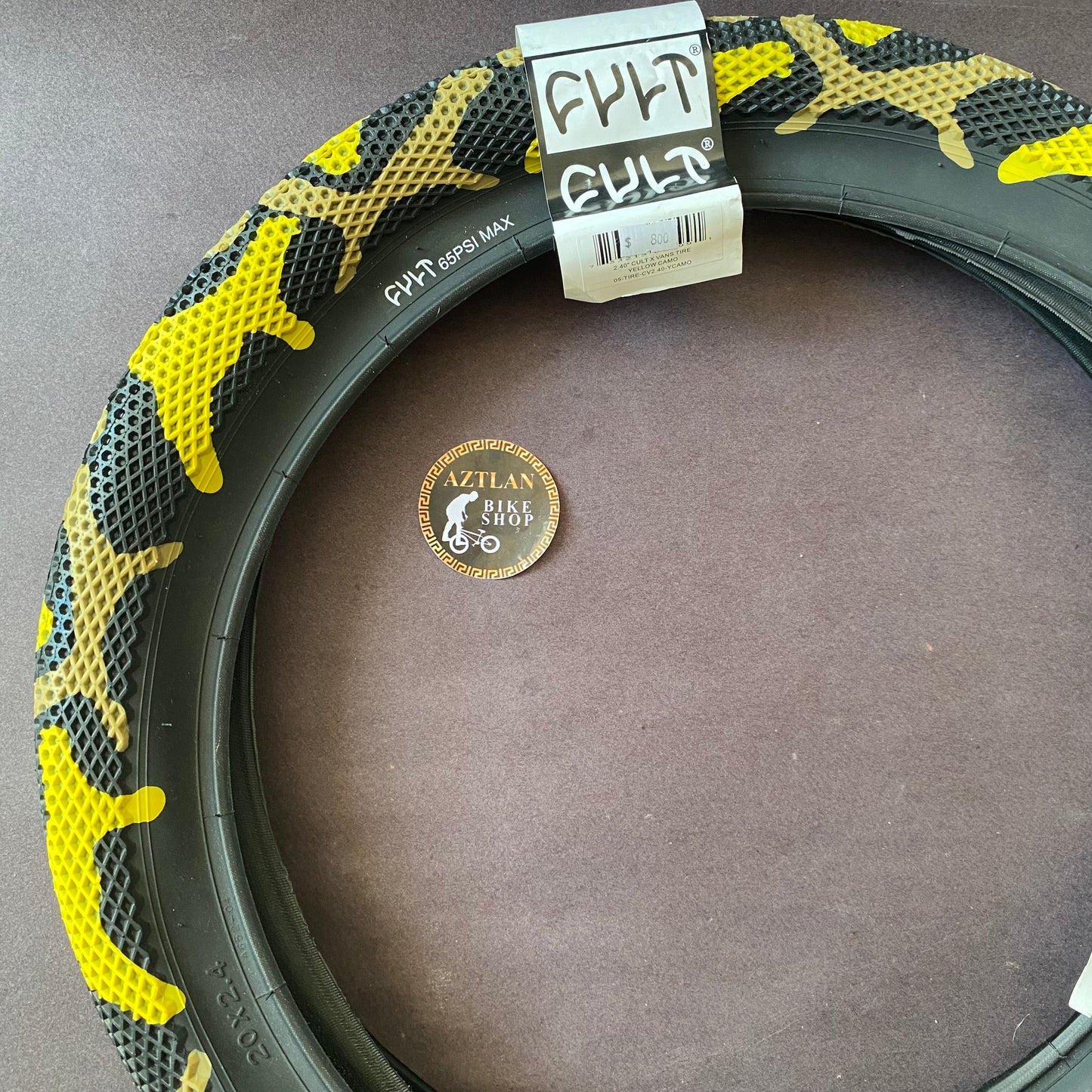 PAR DE LLANTAS CULT VANS CAMUFLAJE AMARILLO 2.40''