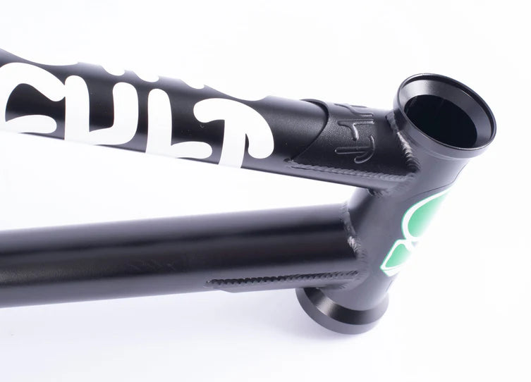 CUADRO CULT 2-SHORT NEGRO 20.5''