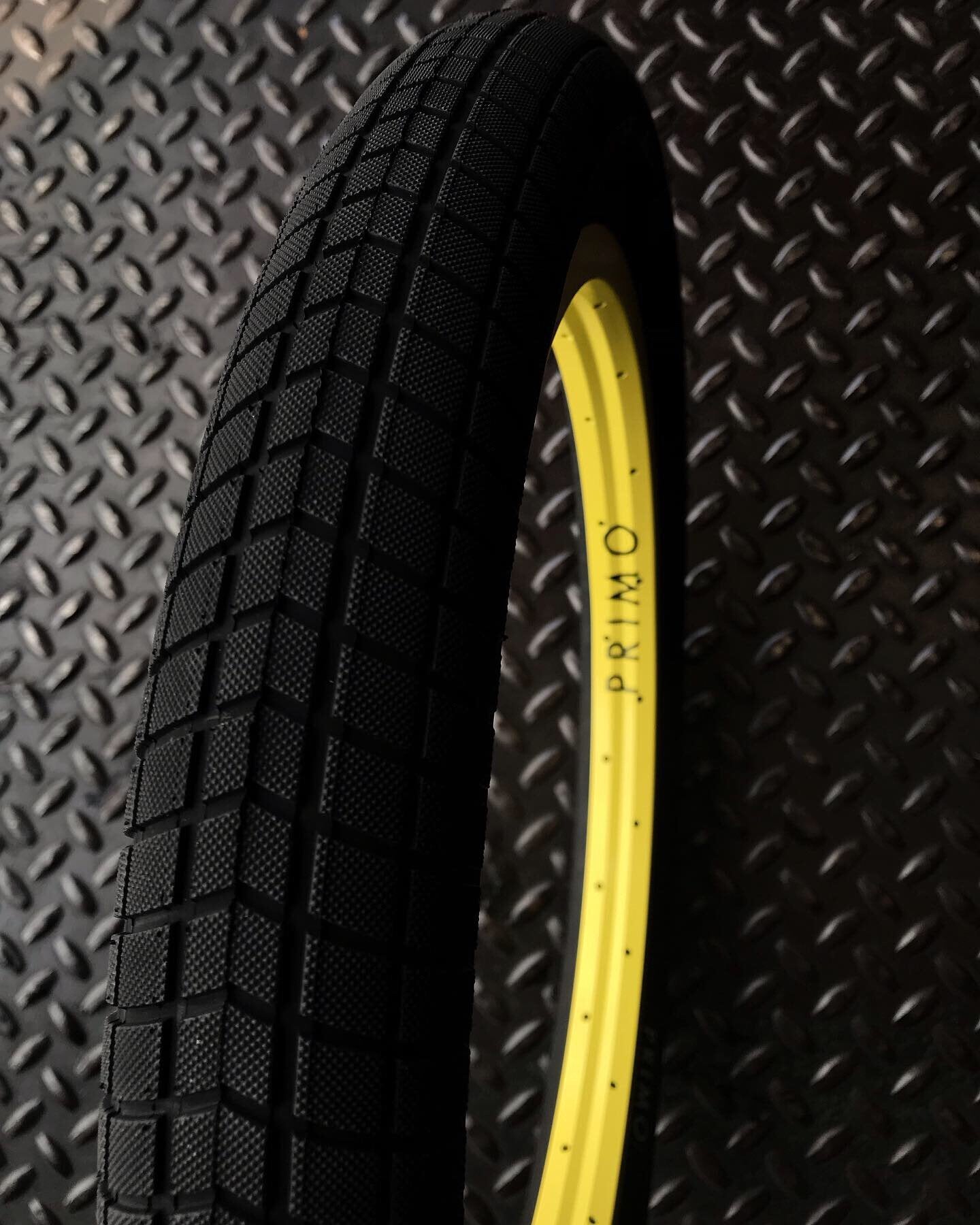 PAR DE LLANTAS PRIMO V-MONSTER 2.40''