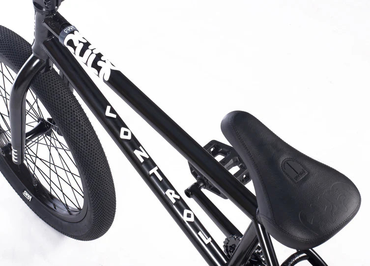 BICICLETA CULT CONTROL BLACK