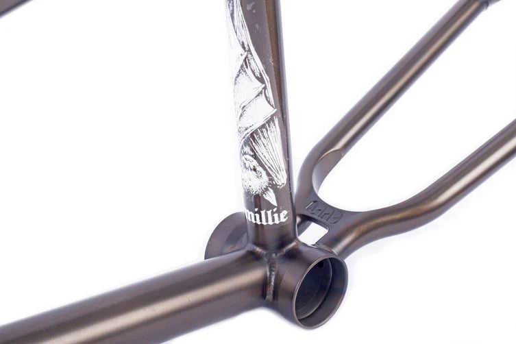 CUADRO CULT BIGGIE TRANSLUCENT BLACK 20.75''