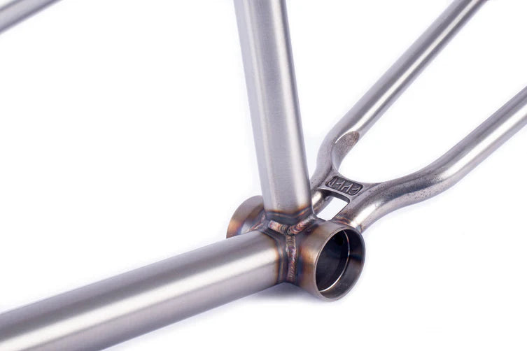 CUADRO CULT SHORTY RAW 20.5''