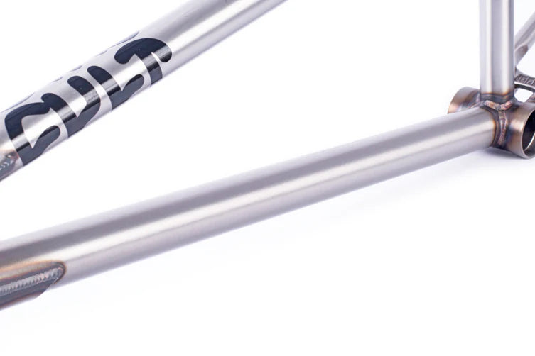 CUADRO CULT SHORTY RAW 20.5''