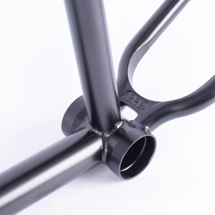 CUADRO CULT 2-SHORT NEGRO 20.5''